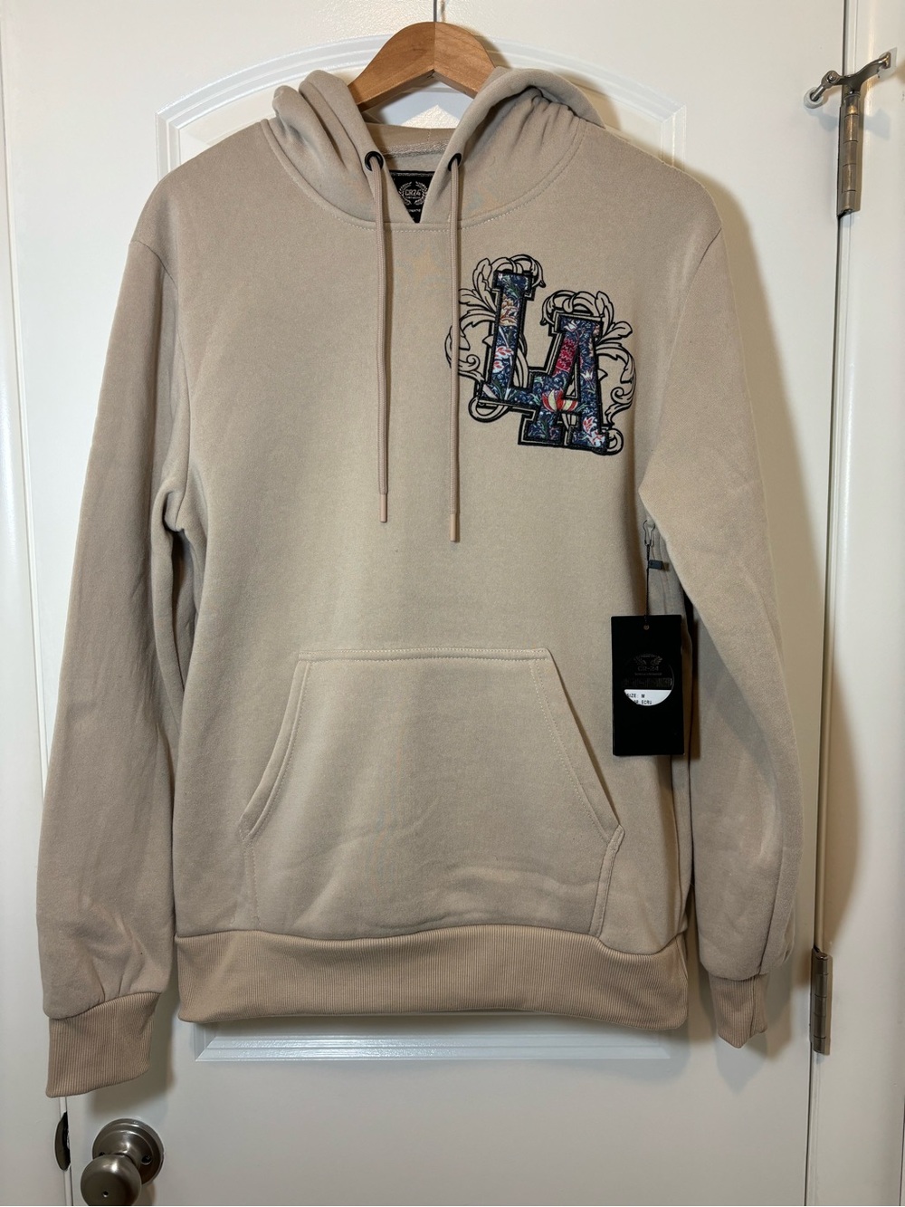 CR24 Chrome Edge Beige Pullover Hoodie with LA Emblem